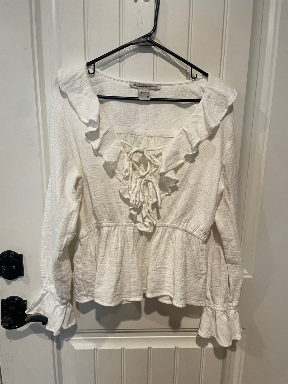 American rags White Ruffle Lace-Up Women’s Top size M